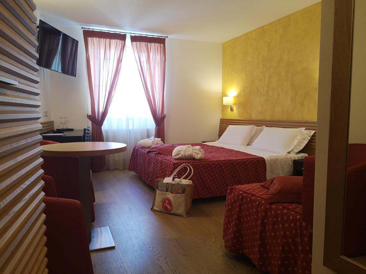 Albergo Cavallino Bianco Rumo Exterior photo