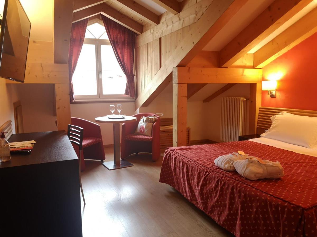 Albergo Cavallino Bianco Rumo Exterior photo