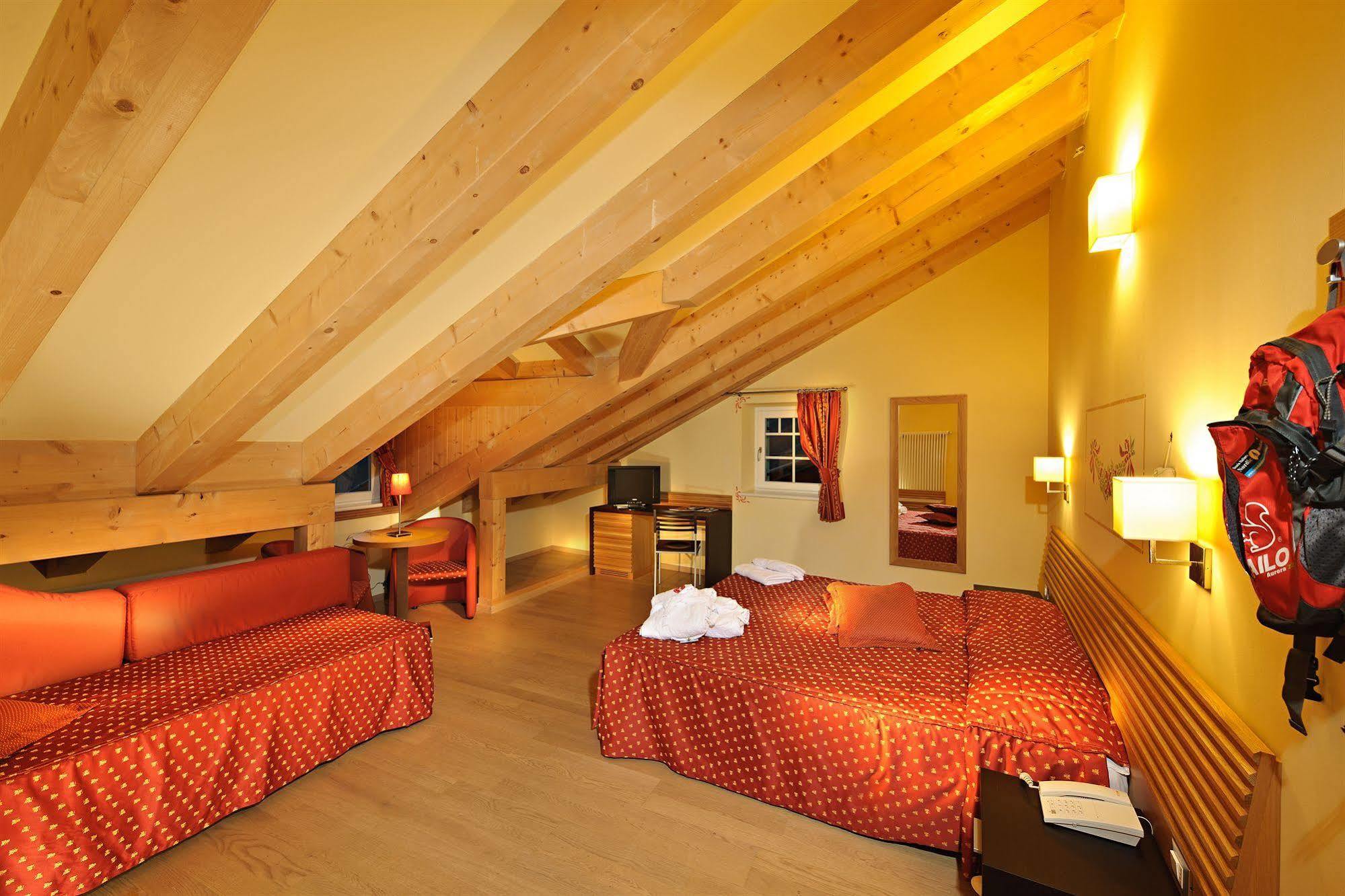 Albergo Cavallino Bianco Rumo Exterior photo